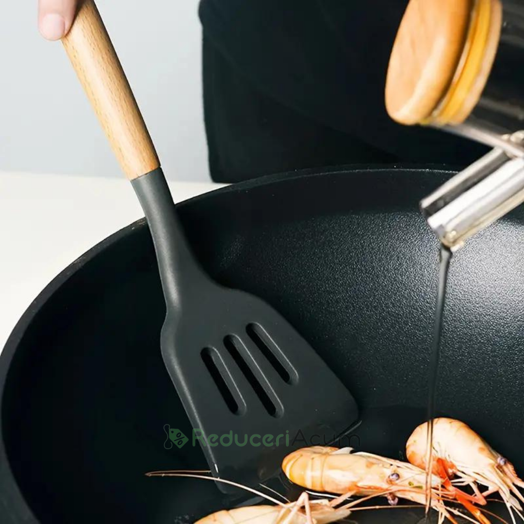 Set ustensile bucatarie 12 piese Lemn si Silicon alimentar Termorezistente Antiaderente Suport Blat negru