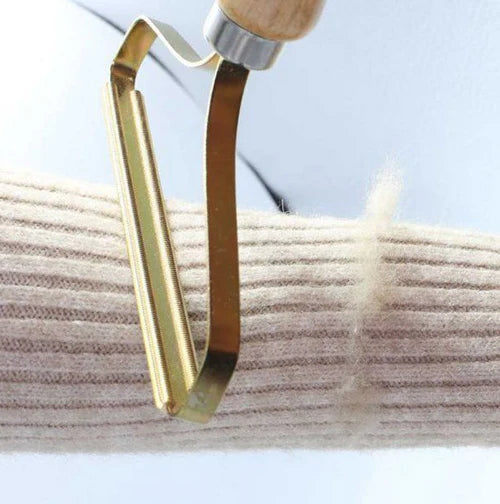 1+1 CADOU: Inlaturator de scame multifunctional